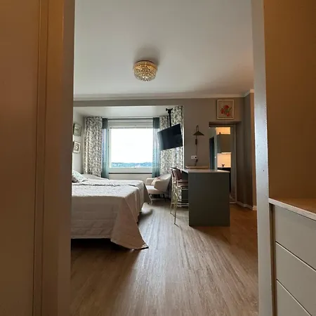 Tyylikaes Maisema-asunto Asemalla Apartment Lahti
